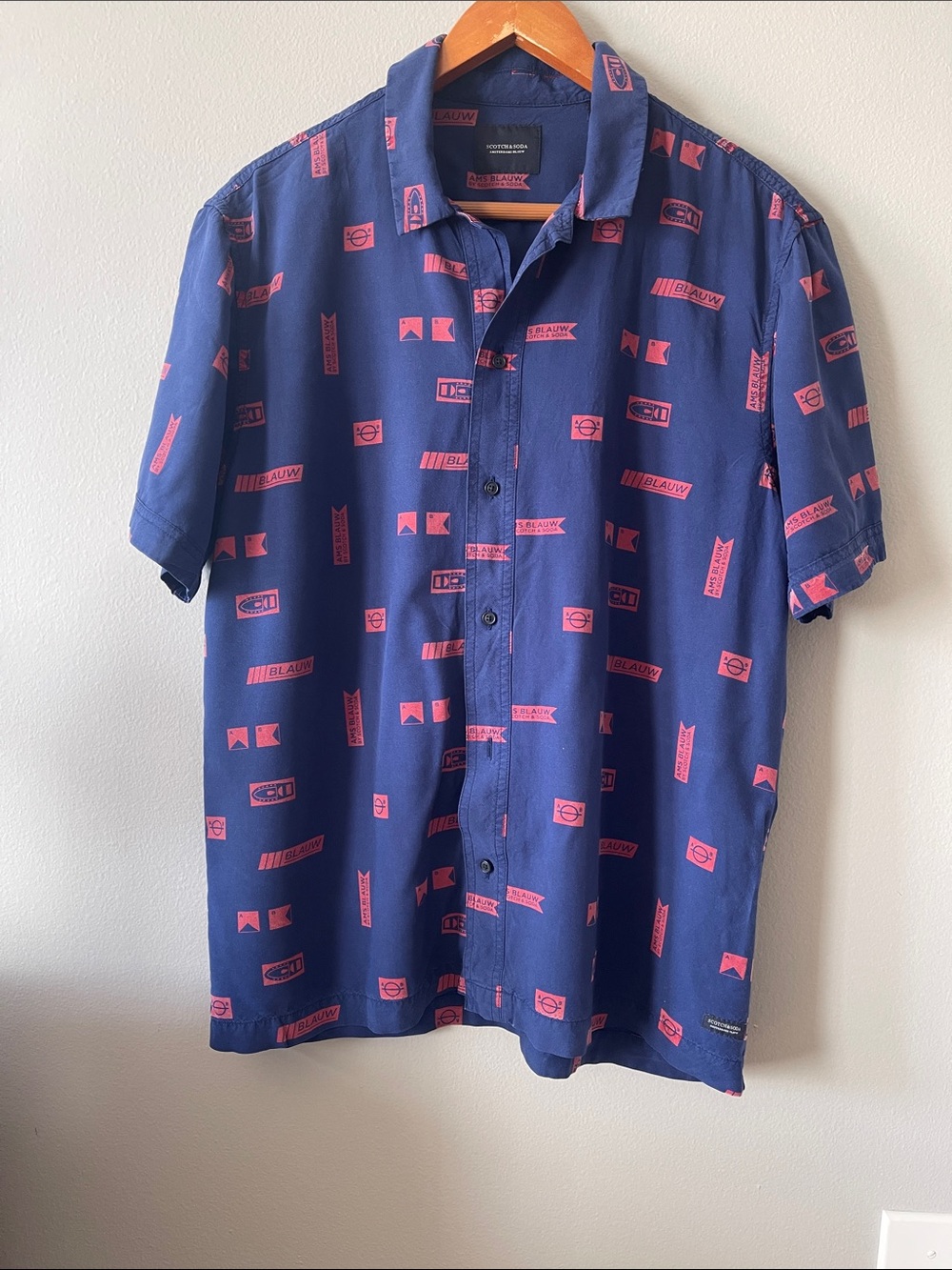 Scotch & Soda Navy Short-Sleeve Button-Down with Pink Graphic Print Silk feel